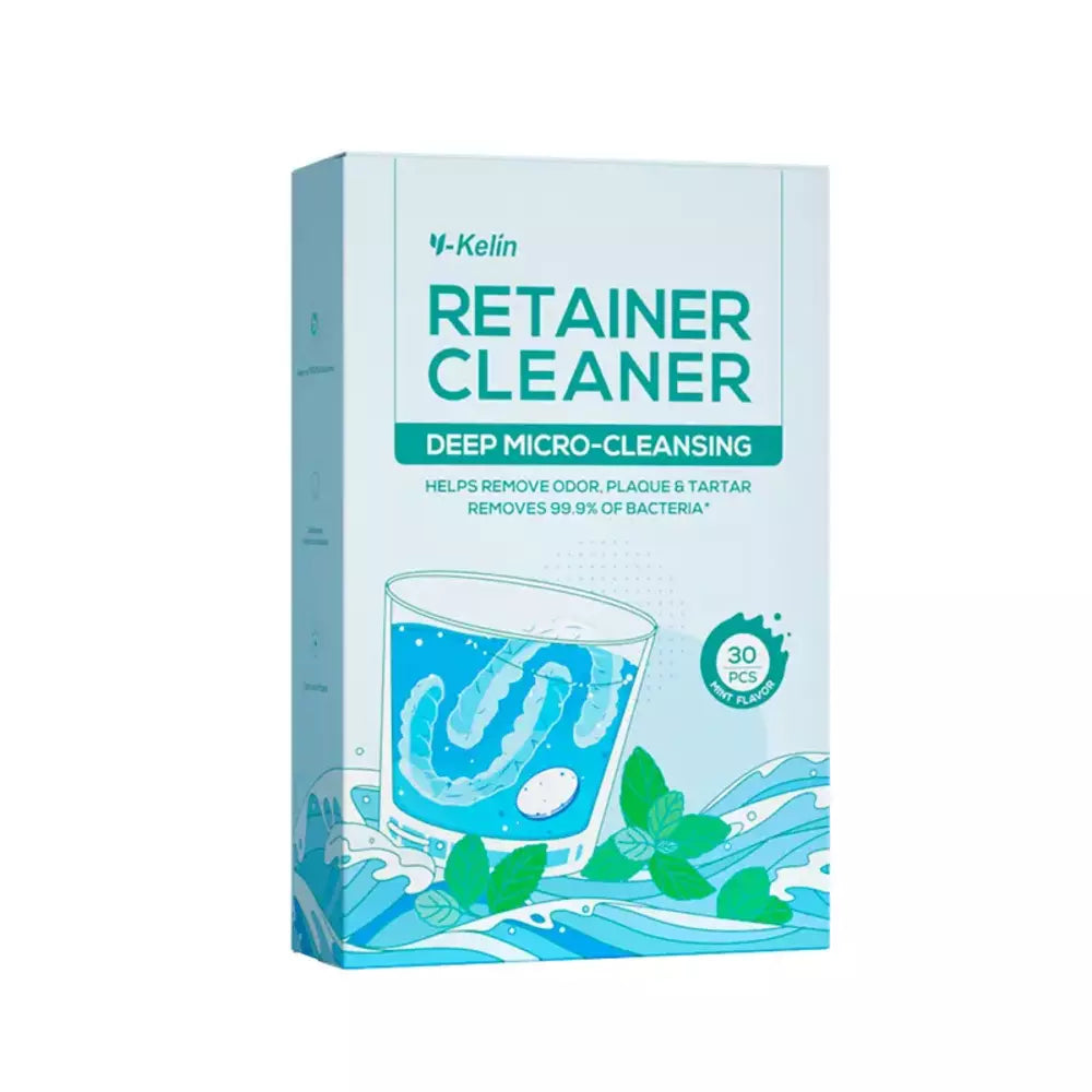 Effervescent cleaning tablets for dental retainers
