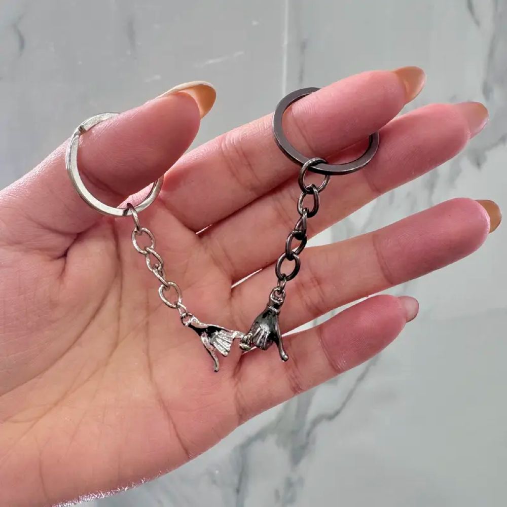 2pcs Pinky Promise Keychains - Matching Gifts for Him, Her, Best Friend or Family