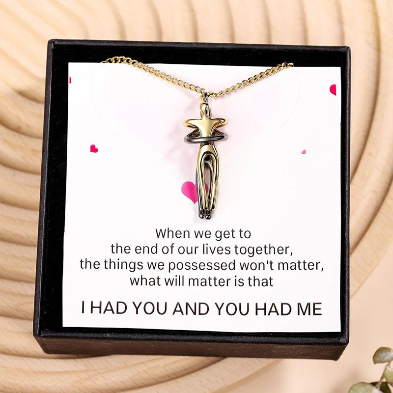 Eternal Embrace – Timeless Hug Couple Necklace