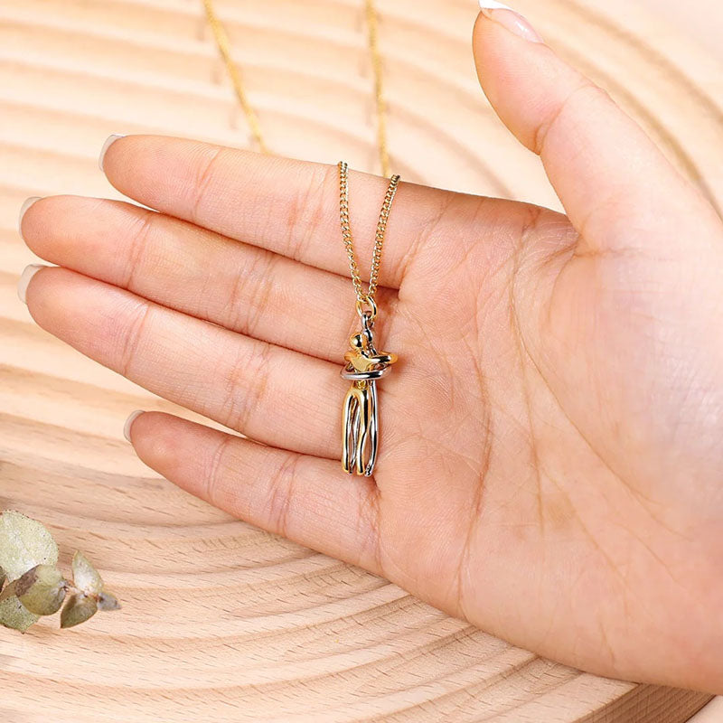 Eternal Embrace – Timeless Hug Couple Necklace